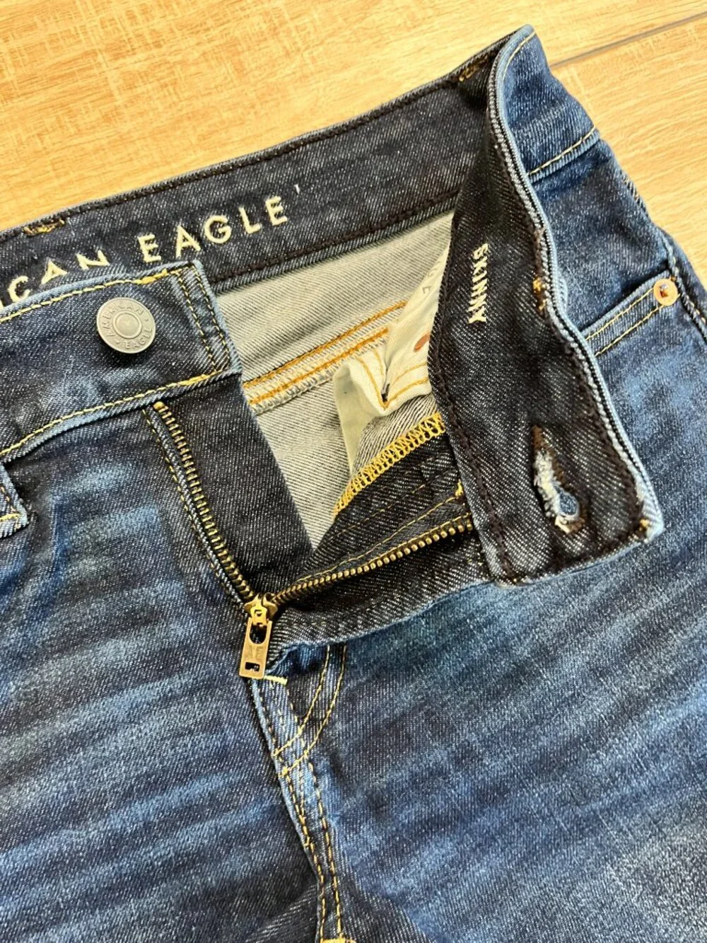 Womens American Eagle Skinny Jeans - 28x32